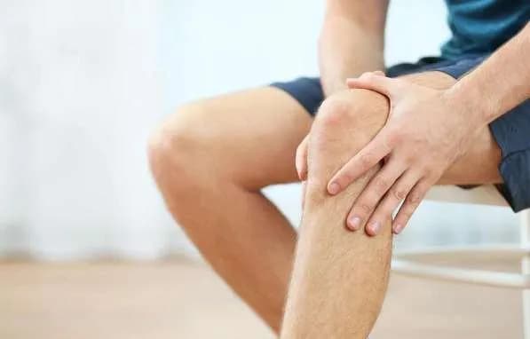 Đau cách hồi gây ra các triệu chứng gì?