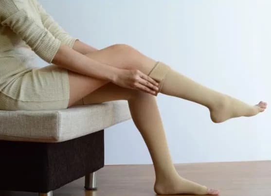Điều trị biến chứng hậu huyết khối tĩnh mạch sâu chi dưới