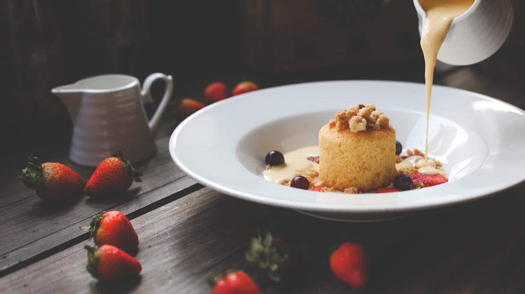 15 Thực phẩm Nên Có Sẵn Trong Bếp Để Nấu Ăn Nhanh Chóng & Tiện Lợi